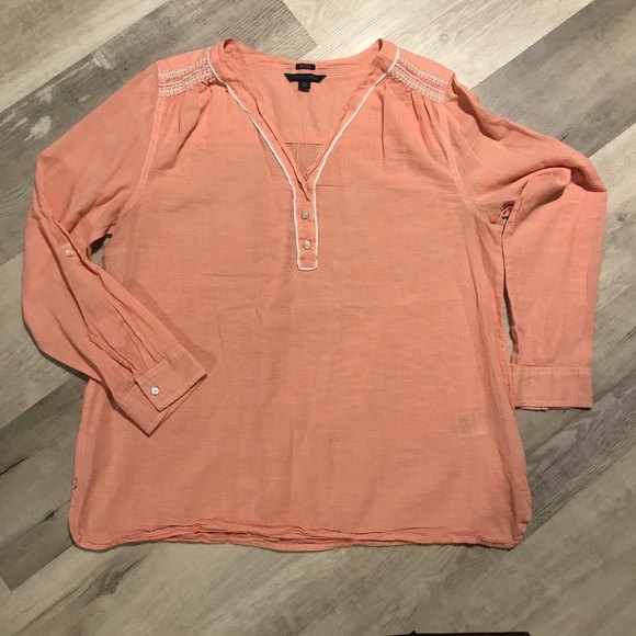 Tommy Hilfiger Boyfriend Fit Boho Long Sleeve Blouse sz XL 3 Button V neck - Picture 1 of 8